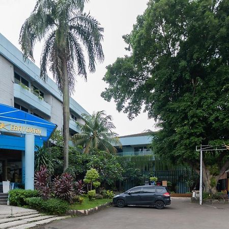 Reddoorz Plus Near Kebayoran Baru Blok S Giacarta Esterno foto