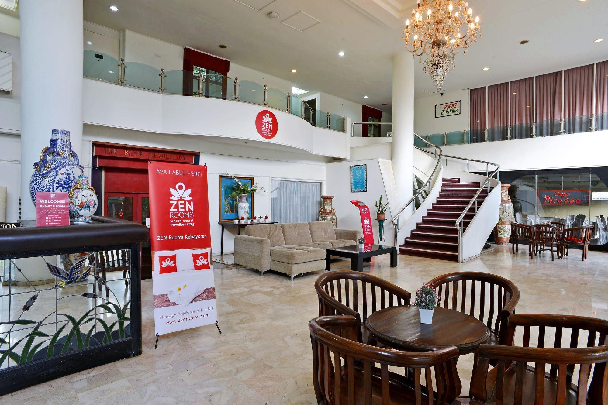 Reddoorz Plus Near Kebayoran Baru Blok S Giacarta Esterno foto