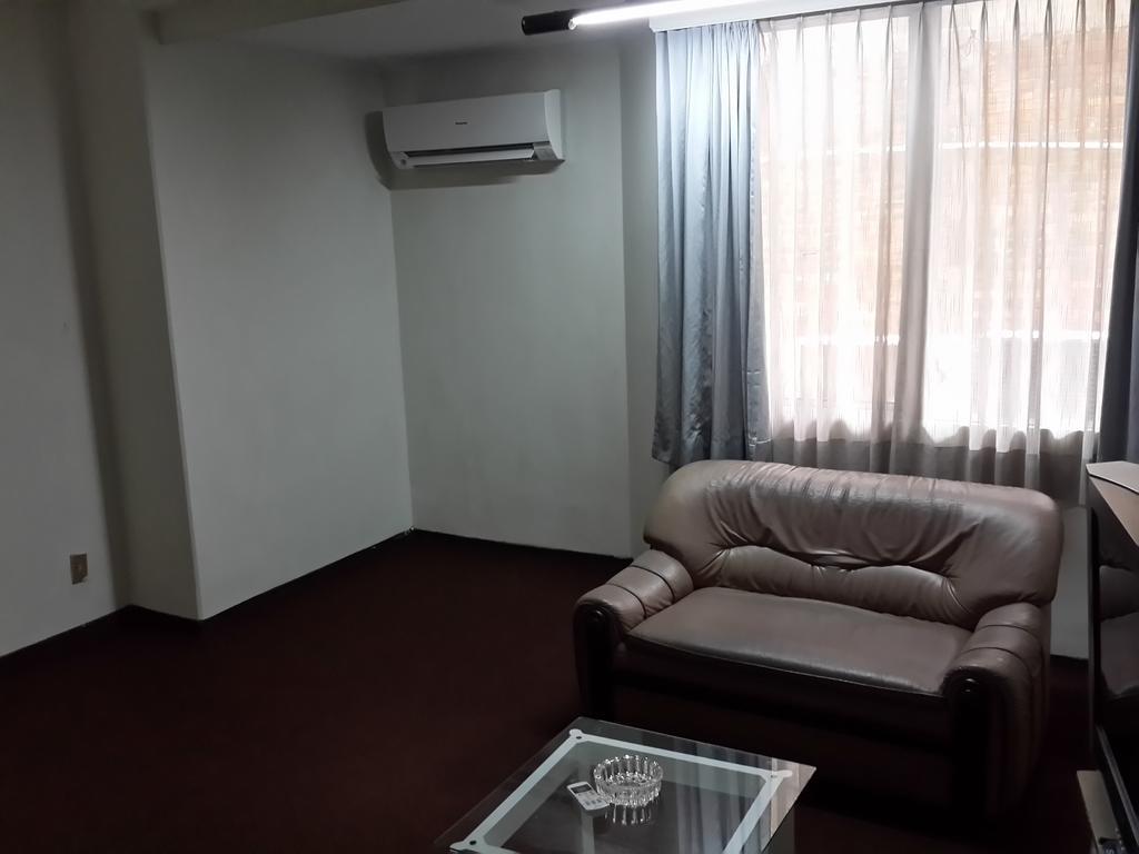 Reddoorz Plus Near Kebayoran Baru Blok S Giacarta Camera foto