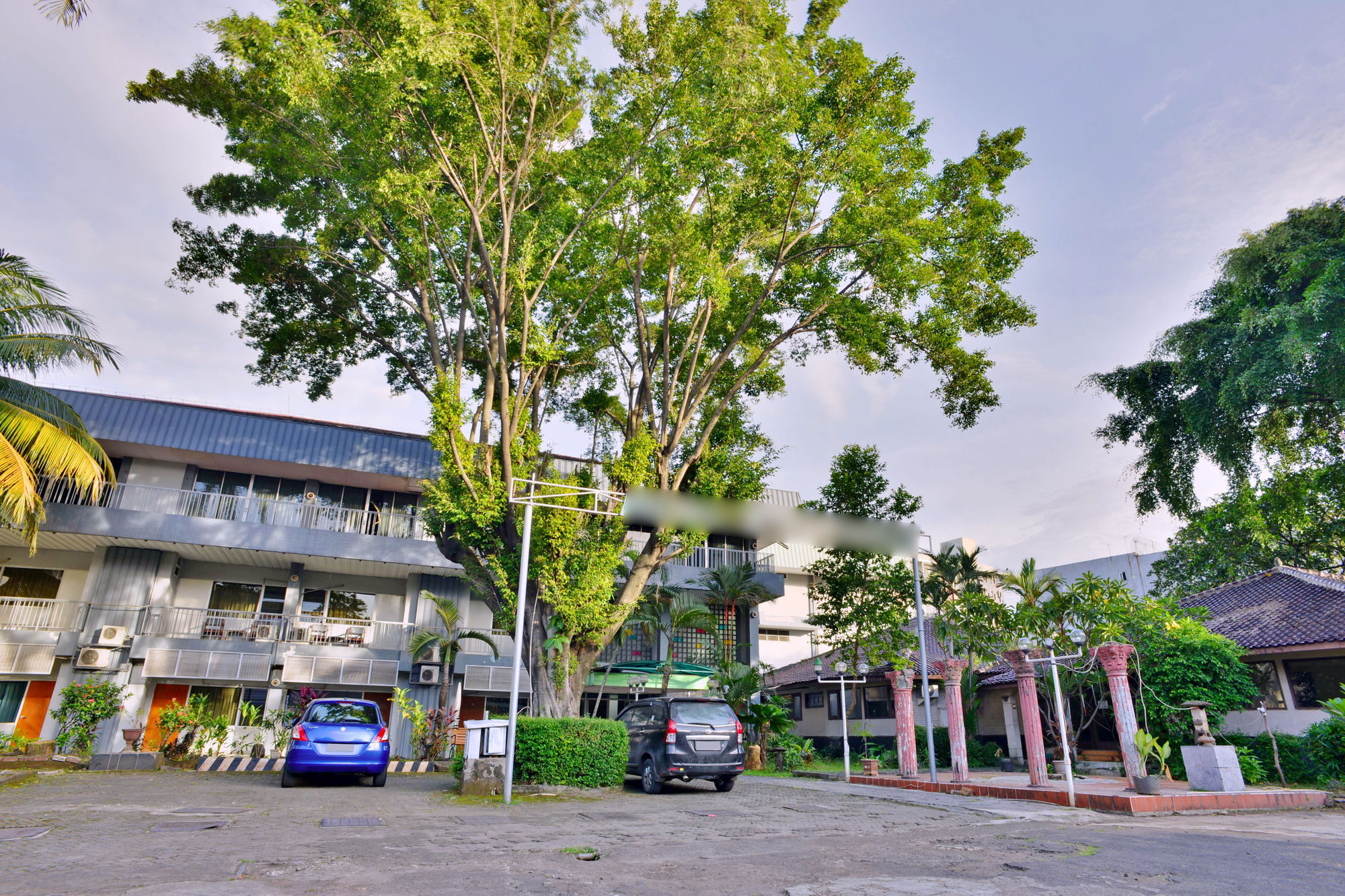Reddoorz Plus Near Kebayoran Baru Blok S Giacarta Esterno foto